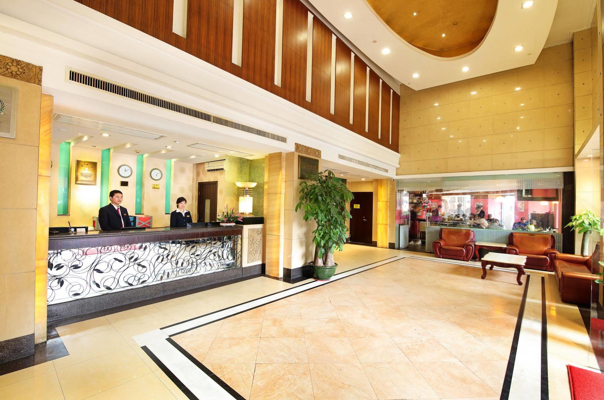 Xin Hua Hotel Guangzhou Exterior photo